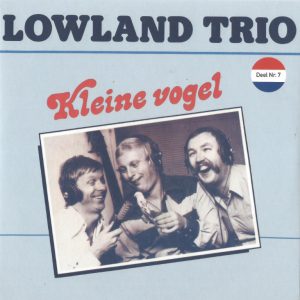 Lowland Trio -->Kleine vogel